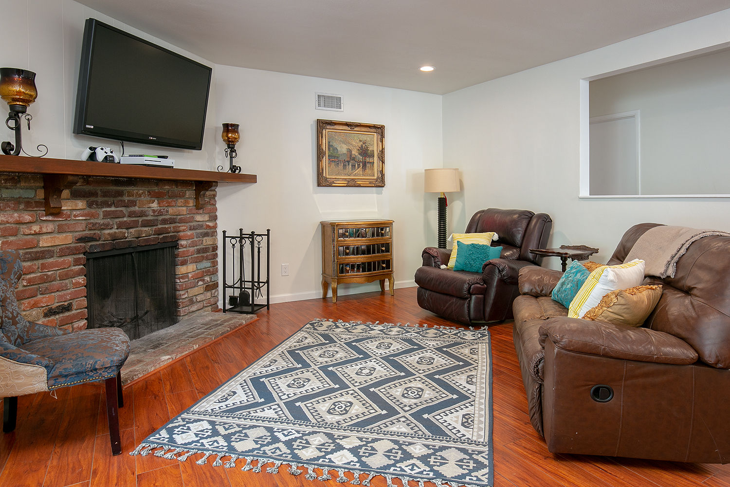 3 Bedroom, 2 Bath Midcentury Ranch Under $650,000 in the Foothills! image 3